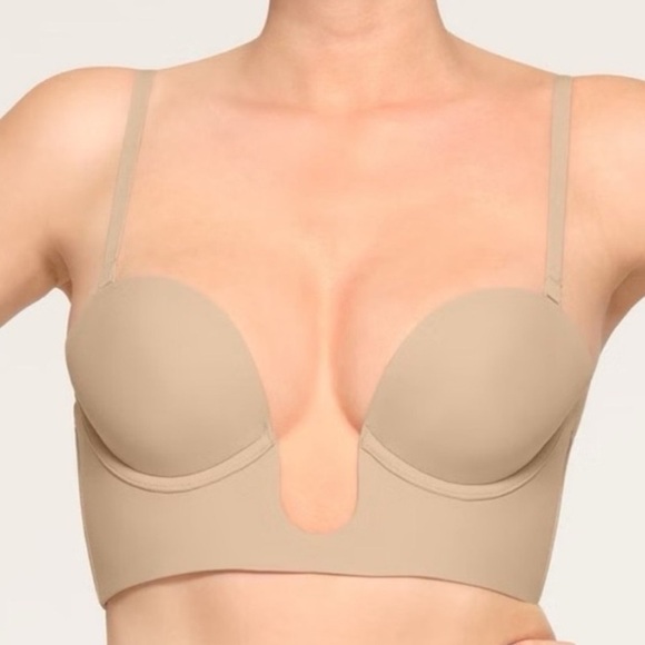 Skims Seamless Tan deepPlunge Bra small - Picture 1 of 4